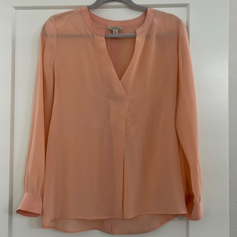 USED Lucky Brand sheer peach v-neck blouse. Size SMALL.
